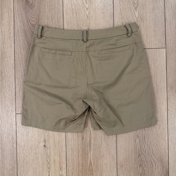 Lululemon Men’s Commission Short Size 34. - Picture 2 of 3